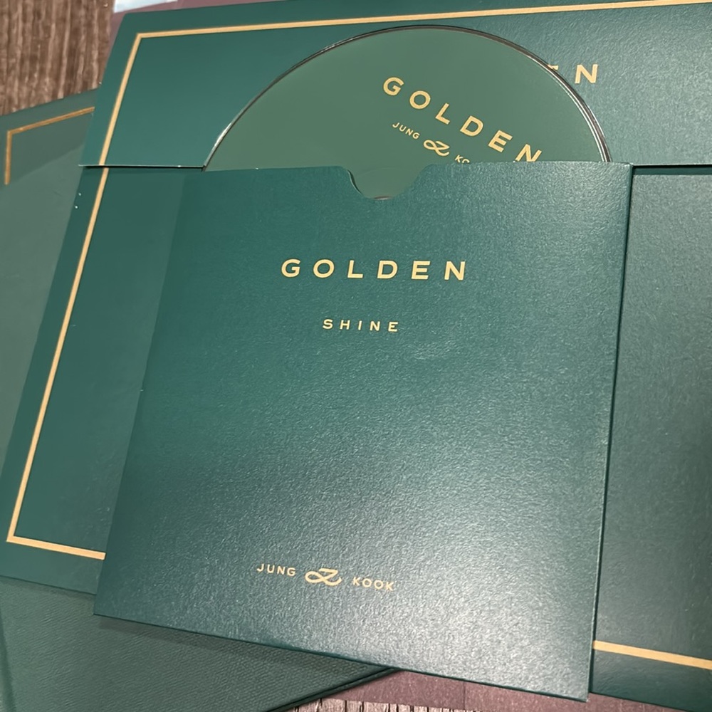 BTS Jungkook Golden SHINE - Picture 3 of 5